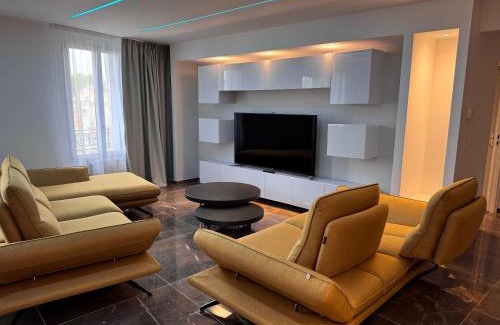 Vieux Vichy Hotel | Brit Hotel de Grignan Vichy