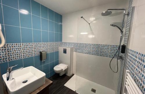 Centre Ville Hotel | Brit Hotel du Parc Niort Centre-Parking gratuit