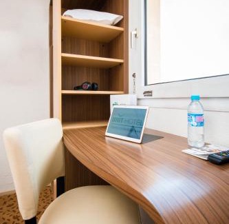 Saint-Herblain Hotel | Brit Hotel Le Kerann Nantes St Herblain - Zac De La Lorie