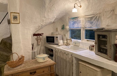 Kameoka Hotel | British antique cottage BB twin breakfast inclu/Kameoka Kyōto