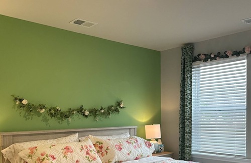 Salisbury House | British House Book Lovers Inn