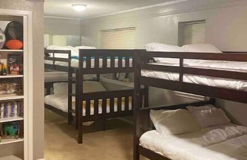 Abilene House | Brit’s Bunkhouse