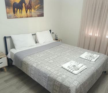 Naousa Apartment | Britshouse