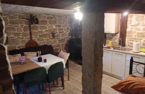 Vrlika Apartment | Brnara Kravarica