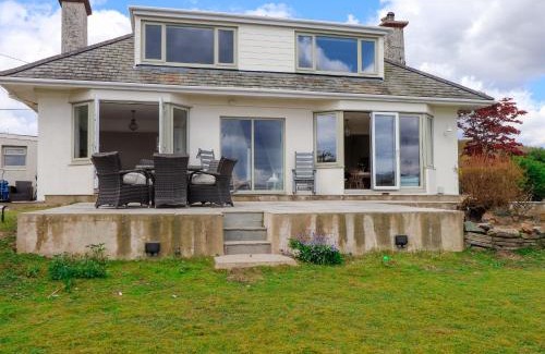 Borth-y-Gest House | Bro Gwylan