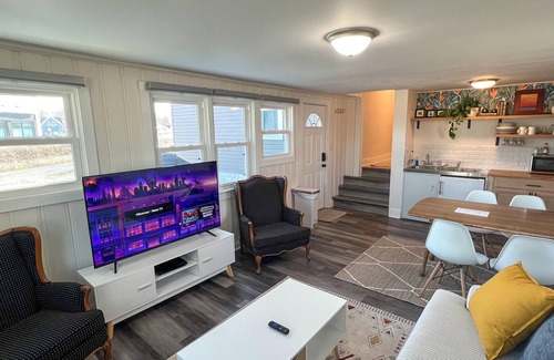 Warfleigh House | Broad Ripple Cottage-Cozy Riverfront 2 Bedroom - Minutes on foot to main strip!