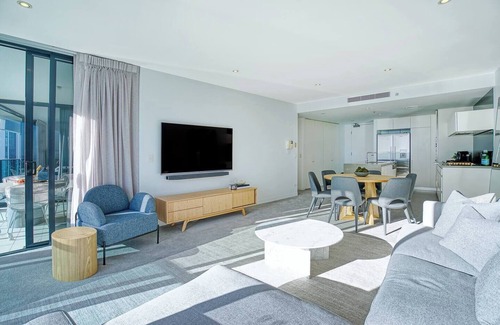 Broadbeach Apartment | Broadbeach Exclusive Sky High Luxury at Oracle