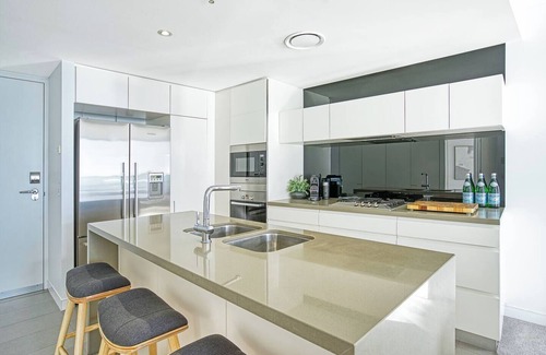 Broadbeach Apartment | Broadbeach Exclusive Sky High Luxury at Oracle