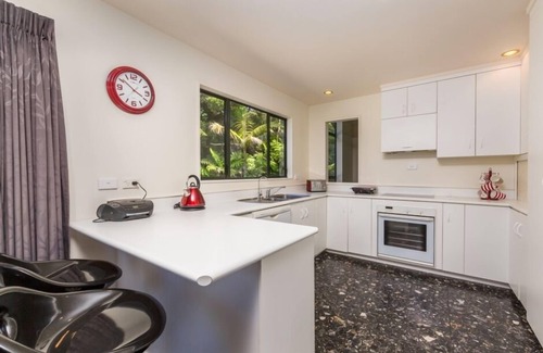 Opua House | Broadview Retreat, Sleeps 12 People or 8 Singles.