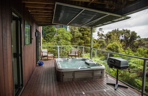 Opua House | Broadview Retreat, Sleeps 12 People or 8 Singles.