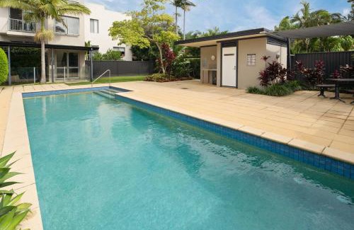 Runaway Bay Apartment | Broadwater Days - Breezy Resort Living by the Bay
