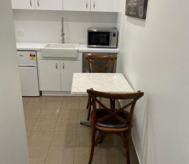 West Wyalong Apartment | Broadway Apartment