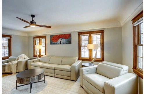 Spring Valley House | Broadway Guest House