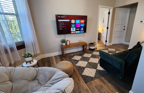 Quincy Apartment | Broadway Oasis Perfect 1 bedroom Wi-Fi W/D SmartTV