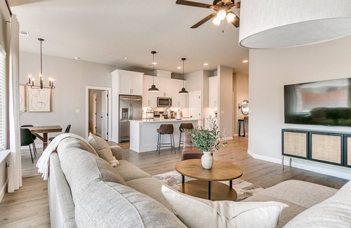 Broken Arrow House | Broken Arrow's Crown Jewel: Where Comfort Meets Luxury