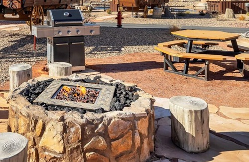 Virgin RV Rental | Broken Arrow Wagon w/2QB, Fire Pit & BBQ