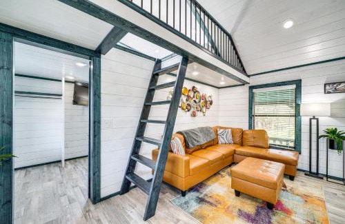 Broken Bow House | Broken Bow Cabin with Hot Tub, Fire Pit and Creek View
