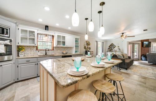 Broken Bow House | Broken Bow Vacation Rental with Pool and Hot Tub!