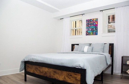 Bronzeville Condo | Bronzeville Bungalow, Gated Private-entrance, Minutes to South Loop & Hyde Park