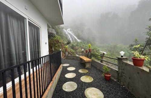 Lakkidi Resort | Brooke hills 2 BHK villa falls view
