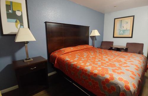 San Antonio Hotel | Brooks City Executive Inn