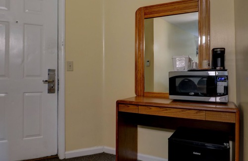 Southern Coast Hotel | Brookside Inn & Cottages