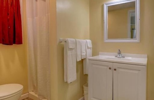 Southern Coast Hotel | Brookside Inn & Cottages
