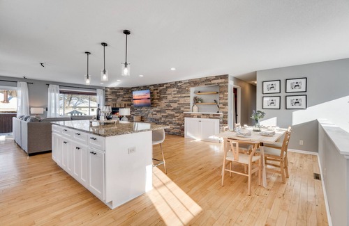 Brooklyn Center House | Brookstone Bliss - Hot tub, Pool, Games and more