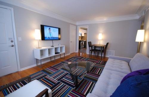 Brookwood Hotel | Brookwood Courtyard by BCA Furnished Apartments BCC1B 09 I