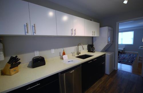 Brookwood Hotel | Brookwood Courtyard by BCA Furnished Apartments BCC1B 09 I