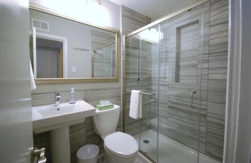 Brookwood Hotel | Brookwood Courtyard by BCA Furnished Apartments BCC1B 11 K