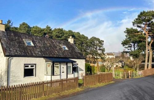 Newtonmore House | Broom Cottage