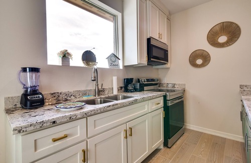 Brownsville Apartment | Brownsville Apartment: 8 Mi to Gladys Porter Zoo