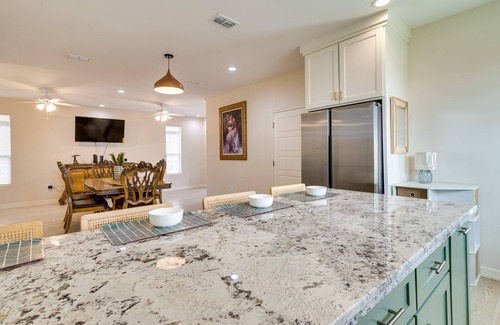 Brownsville Apartment | Brownsville Apartment: 8 Mi to Gladys Porter Zoo