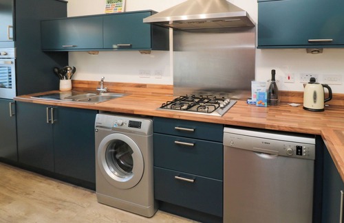 Beadnell Cottage | BRUCAP COTTAGE, pet friendly, country holiday cottage in Beadnell