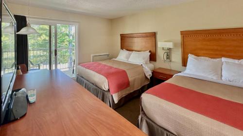 Tobermory Hotel | Bruce Anchor Motel