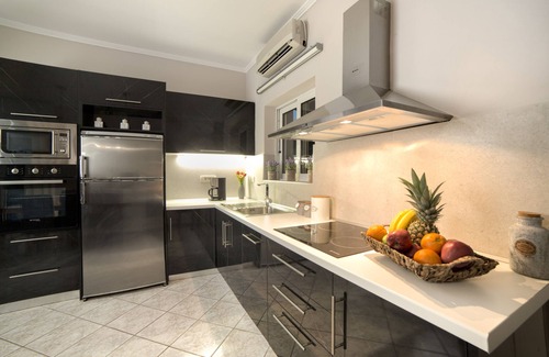 Mouzaki House | Bruma Luxury Residence