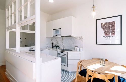 Santa Marinha Apartment | Bruno's Wine House