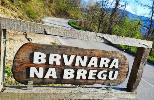 Bajina Basta Ski Chalet | Brvnara na bregu