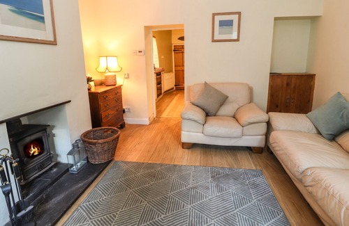 Flint Cottage | BRYN NOPHFA, pet friendly, with open fire in Flint Mountain