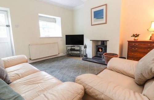 Flint Cottage | BRYN NOPHFA, pet friendly, with open fire in Flint Mountain