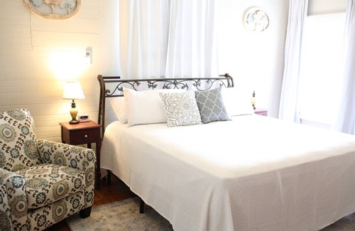 Belton Bed & Breakfast | Bryn Oaks Bed and Breakfast