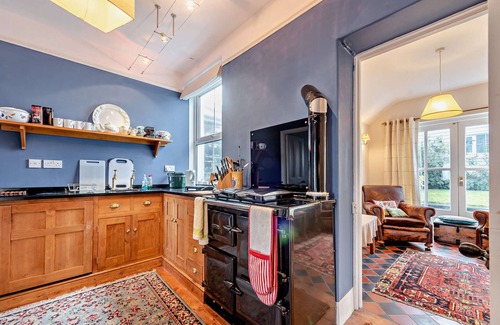 Aberaeron House | Brynamlwg - Three Bedroom House, Sleeps 6