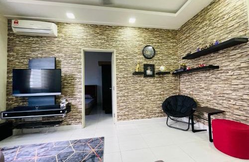 Bandar Saujana Putra Apartment | BSP21 Cozy Retreat W/Sunset Lakeview