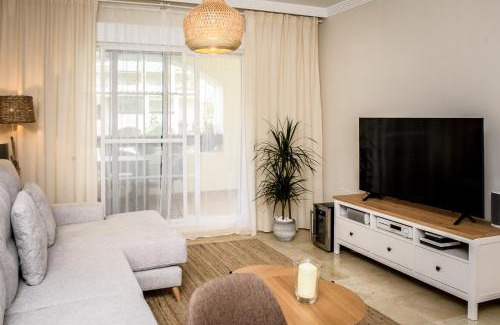 San Luis de Sabinillas Apartment | BT Balzekas tennis Residencial Duquesa holiday vibes
