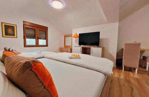 Niksic House | Buba Palace
