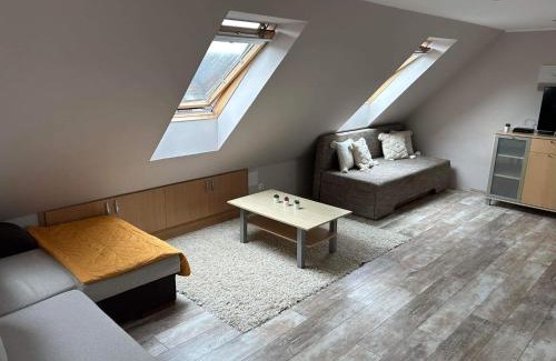 Kozarmisleny Apartment | Bubble Apartman