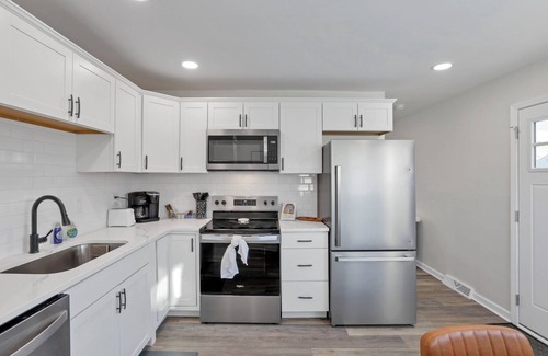 Columbus House | Buckey Retreat, 4-bedroom 2 story home, newly renovated, Prime Location.