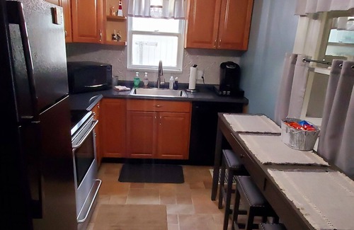 Port Clinton House | Buckeye Bungalow Charming and cozy cottage, close to everything