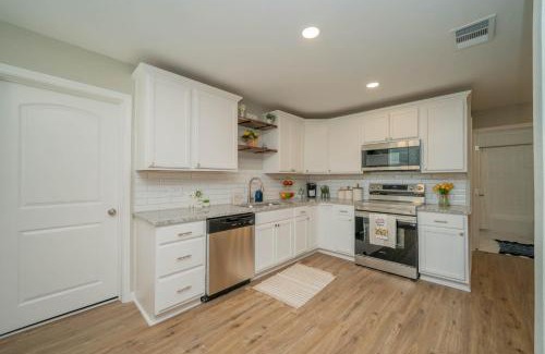 Gilmer House | Buckeye Hideaway